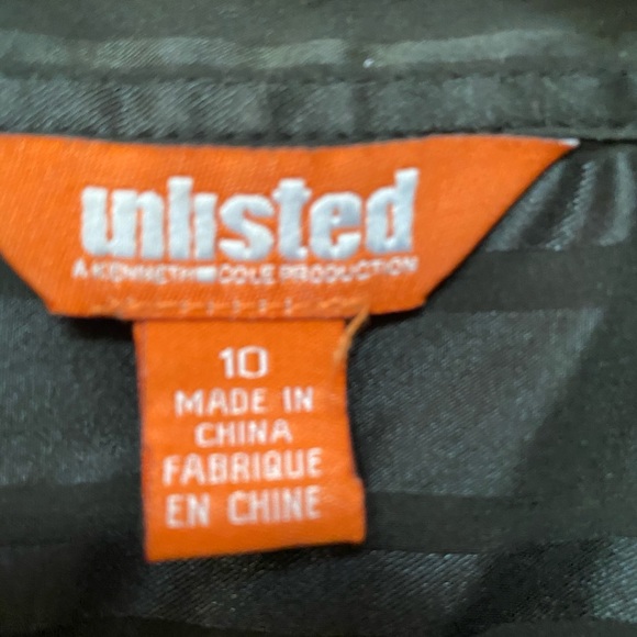 Unlisted ladies black dress shirt with cuffs - Picture 3 of 3